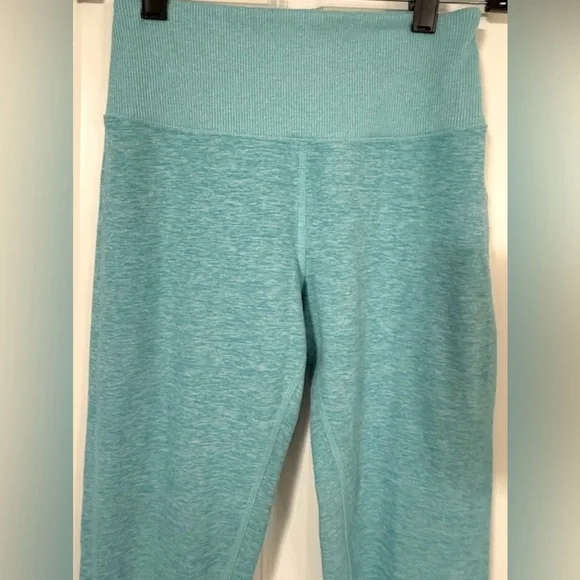 ALO HIGH-WAIST ALOSOFT LOUNGE LEGGING. EUC medium - Picture 2 of 11